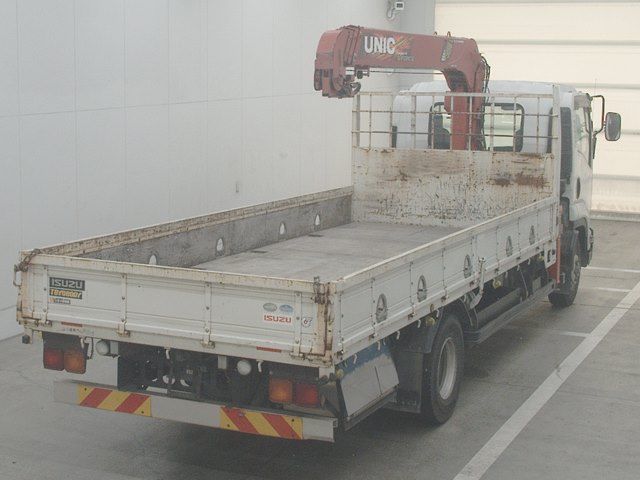 2017 Isuzu Forward With crane auction photo 2