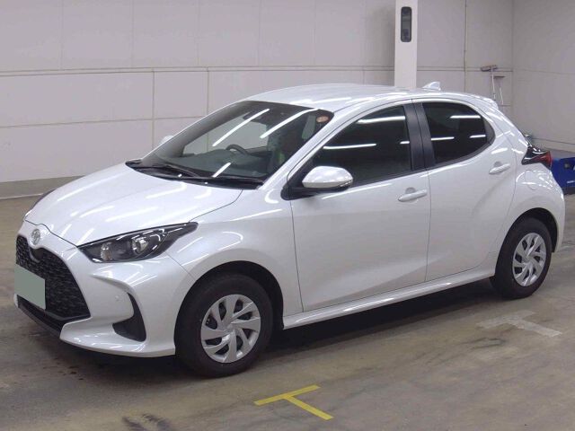 2024 Toyota Yaris X 4WD auction photo 4