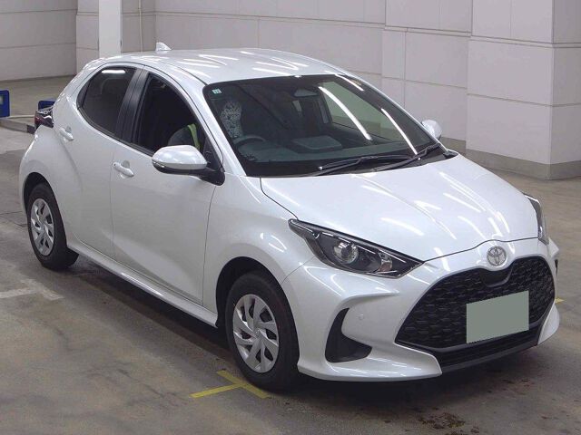 Japan Auction Vehicles 8 2024 Toyota Yaris X 4WD auction photo