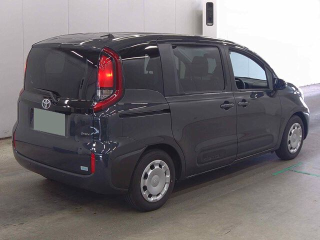 2025 Toyota Sienta Hybrid G auction photo 5