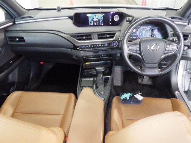 2020 Lexus UX UX250H VER-L auction photo 3