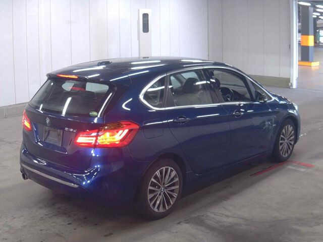 2018 BMW 2 Series 218Dアクティブツアラ auction photo 5