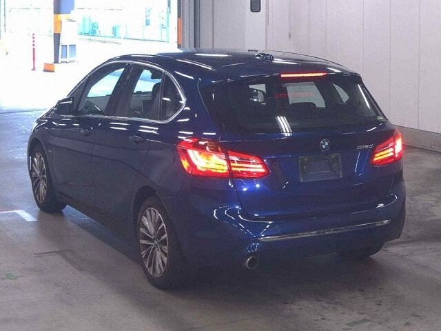 2018 BMW 2 Series 218Dアクティブツアラ auction photo 2