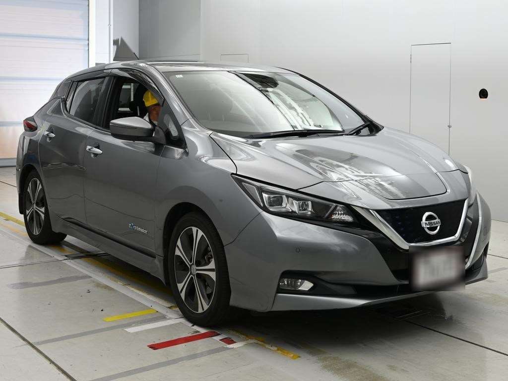 2018 Nissan Leaf X ジュウマンダイキネンシャ auction photo 5