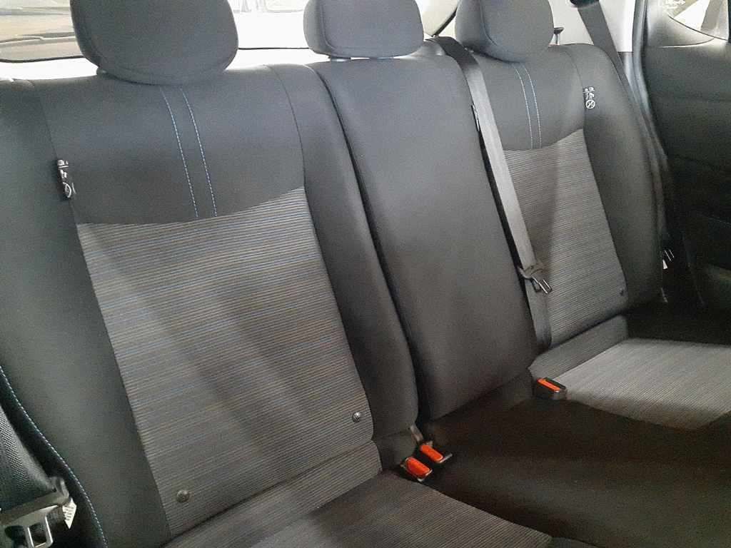 2018 Nissan Leaf X ジュウマンダイキネンシャ auction photo 11
