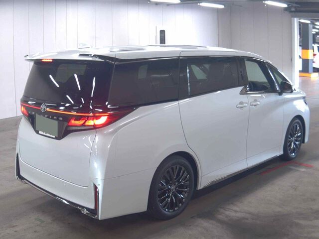 2026 Toyota Vellfire Z Premier auction photo 5
