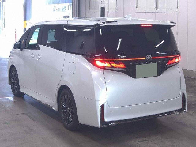 2026 Toyota Vellfire Z Premier auction photo 2