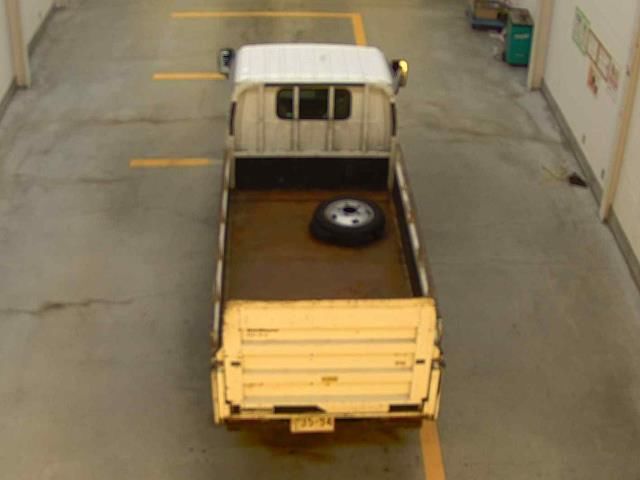 2005 Isuzu Elf Flatbed auction photo 3