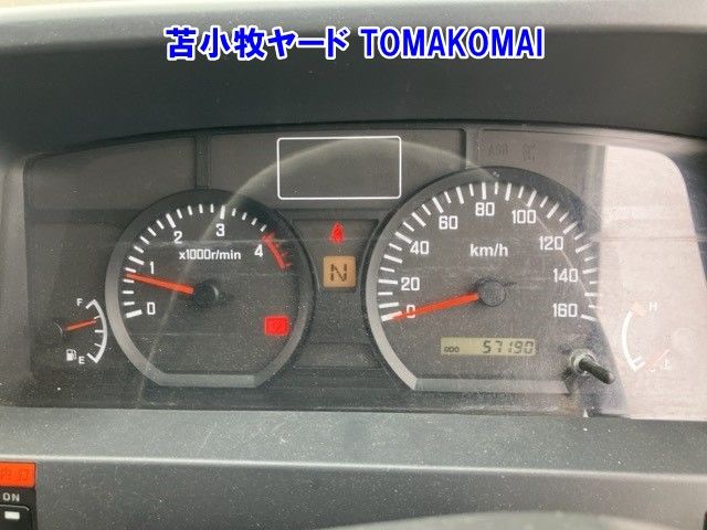 2013 Isuzu Elf Van auction photo 6