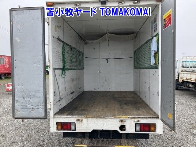 2013 Isuzu Elf Van auction photo 17