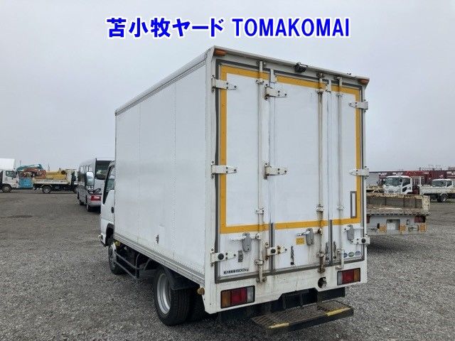 2013 Isuzu Elf Van auction photo 2