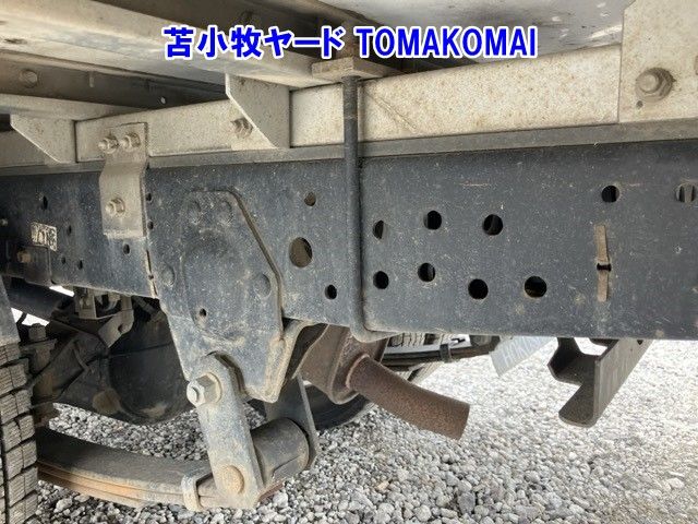 2013 Isuzu Elf Van auction photo 12