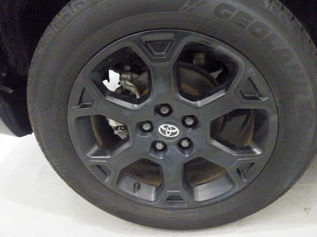 2020 Toyota RAV4 4WD Adventure Off-Road Package auction photo 9