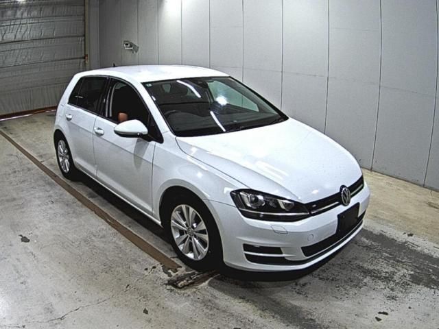 2016 Volkswagen ゴルフ TSIコンフォートラインブルーモーションテクノロジー Japan auction vehicle