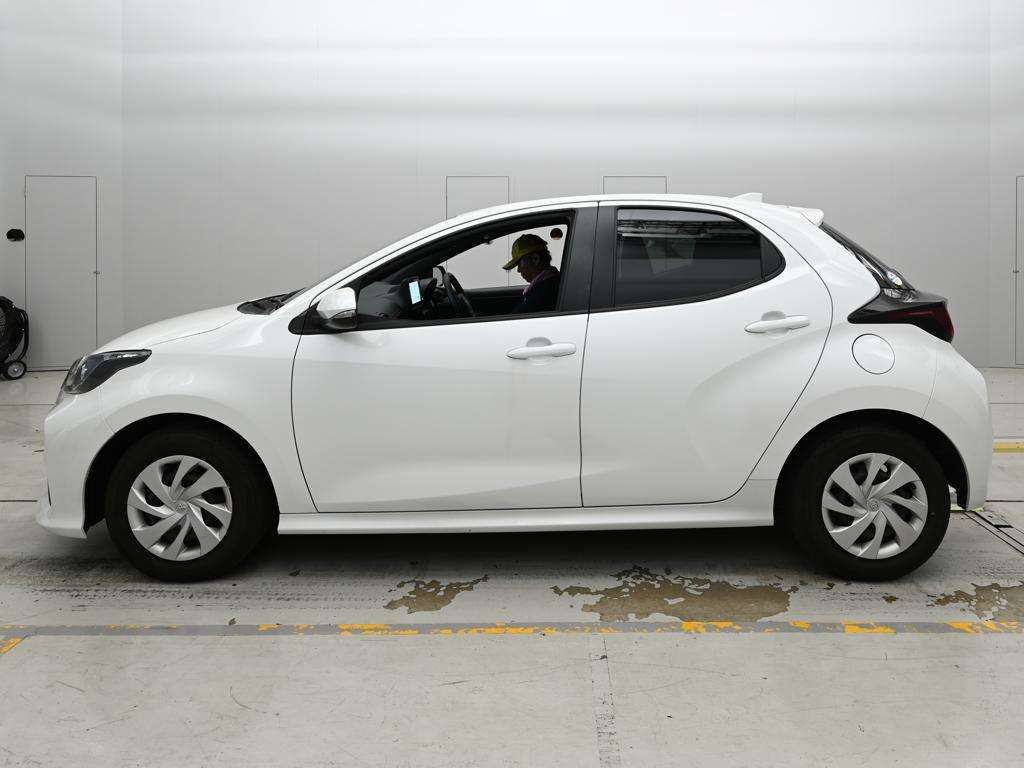 2024 Toyota Yaris X auction photo 4