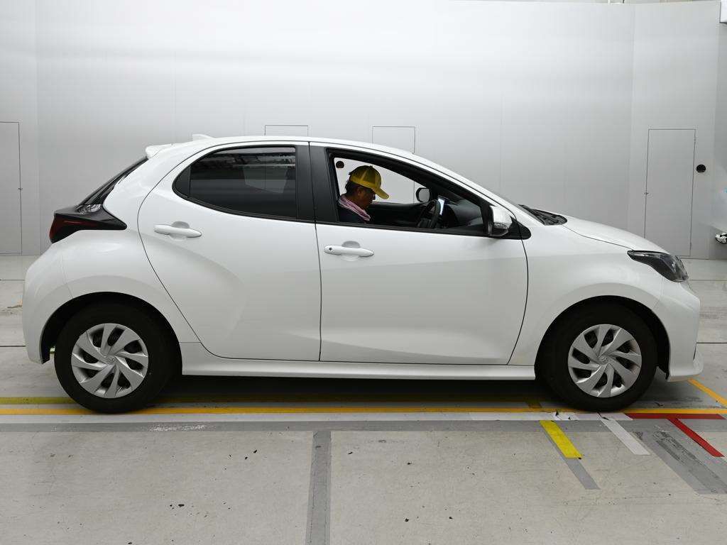 2024 Toyota Yaris X auction photo 3