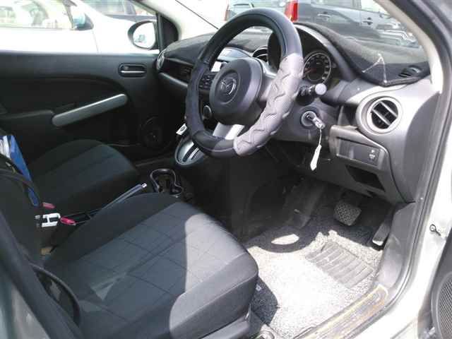 2012 Mazda Demio 13C-V auction photo 3