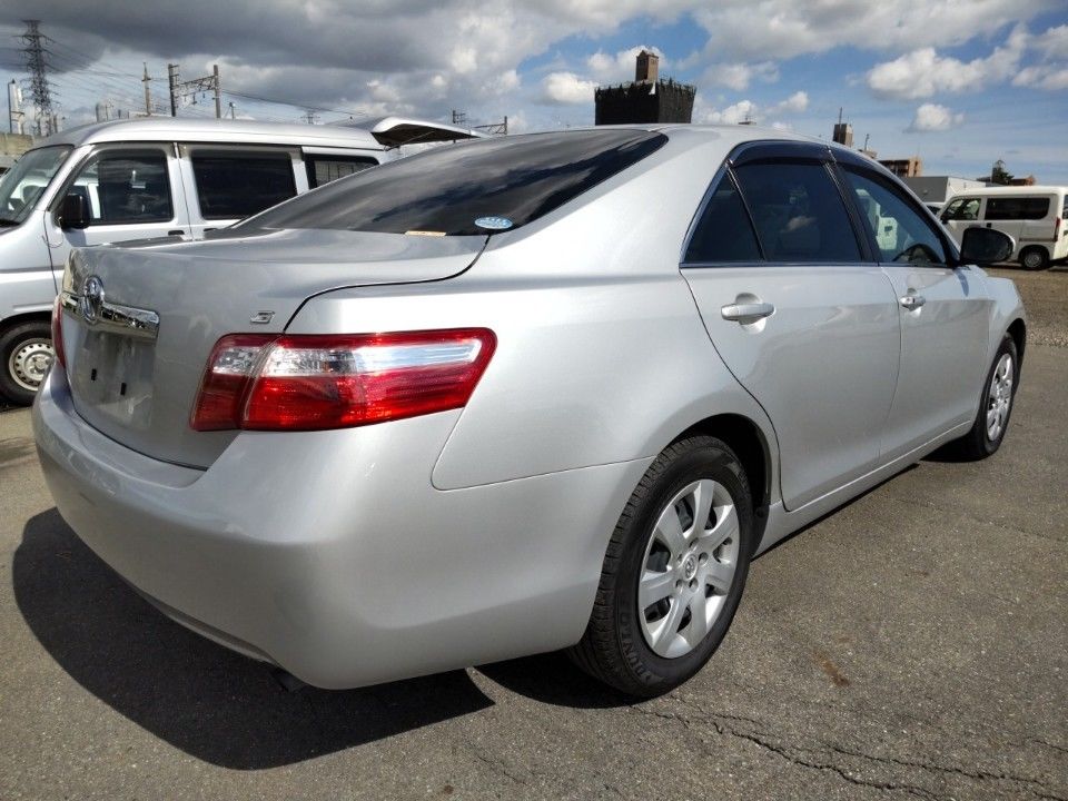 2011 Toyota Camry auction photo 2