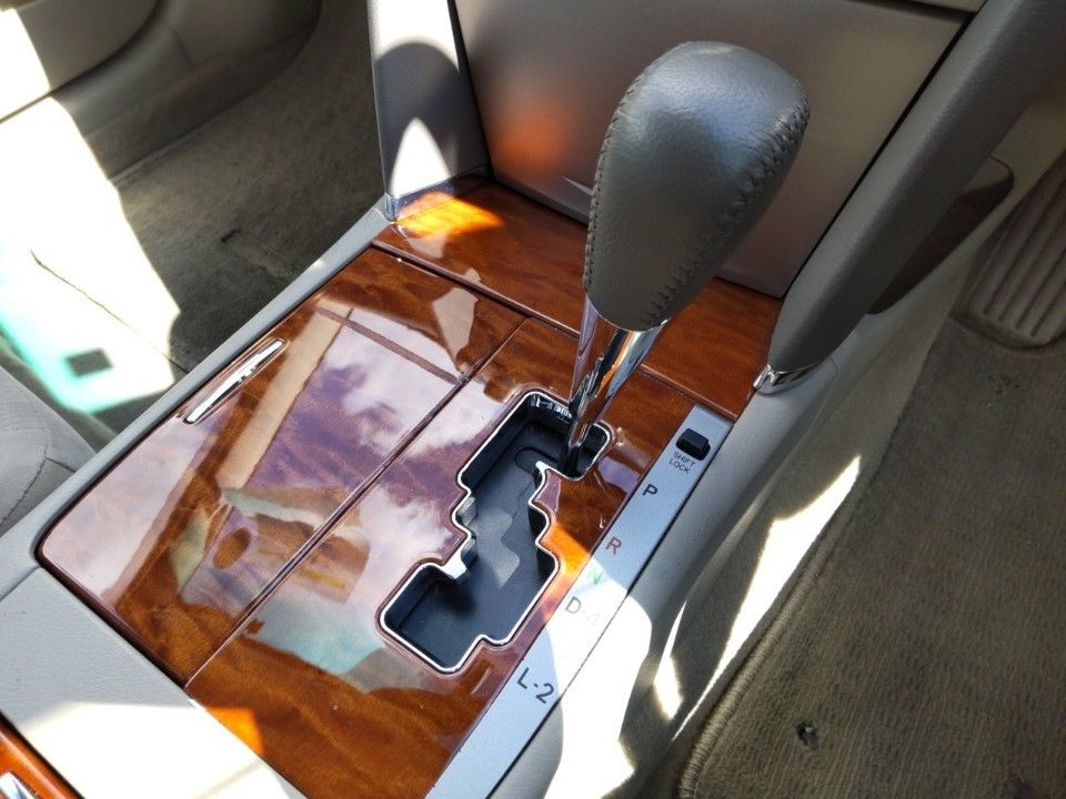 2011 Toyota Camry auction photo 12