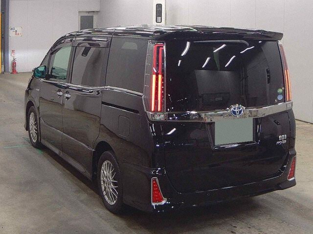 2020 Toyota Noah HV SI WXB2 auction photo 2