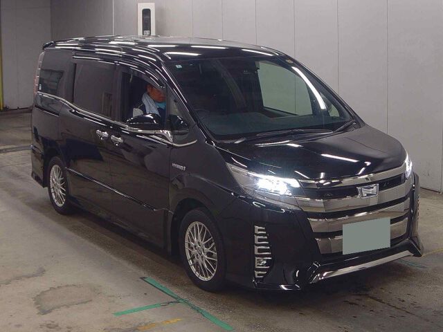 2020 Toyota Noah HV SI WXB2 Japan auction vehicle