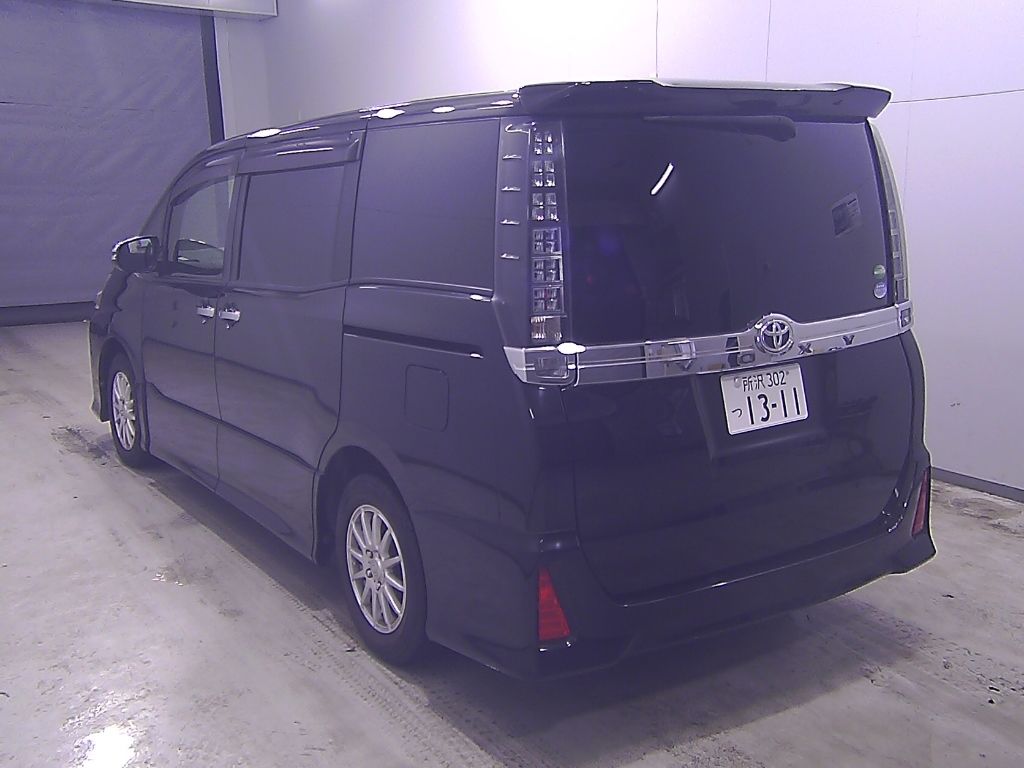 2016 Toyota Voxy ZS Kira II 7 people auction photo 5