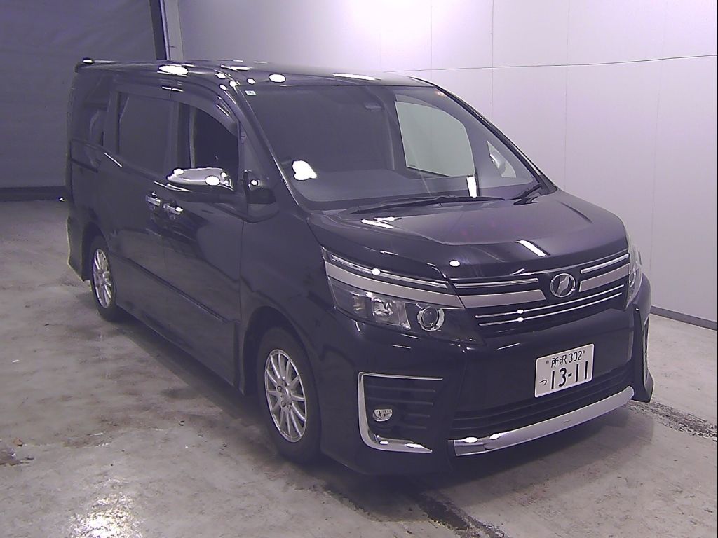 2016 Toyota Voxy ZS Kira II 7 people Japan auction vehicle