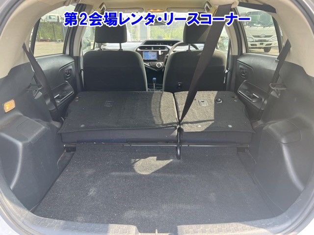2017 Toyota Aqua S auction photo 7