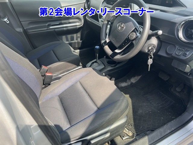 2017 Toyota Aqua S auction photo 5