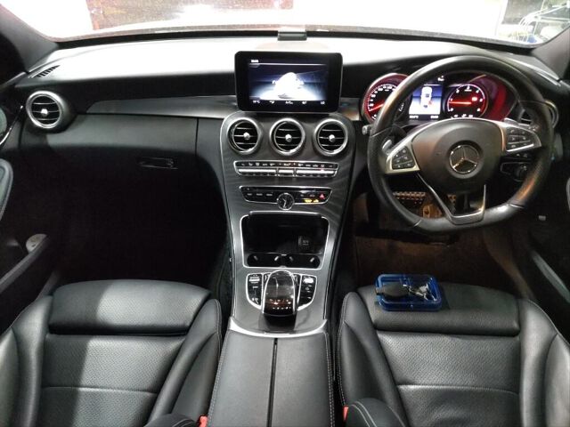 2018 Mercedes-Benz C-Class C220DアバAMGライ auction photo 3