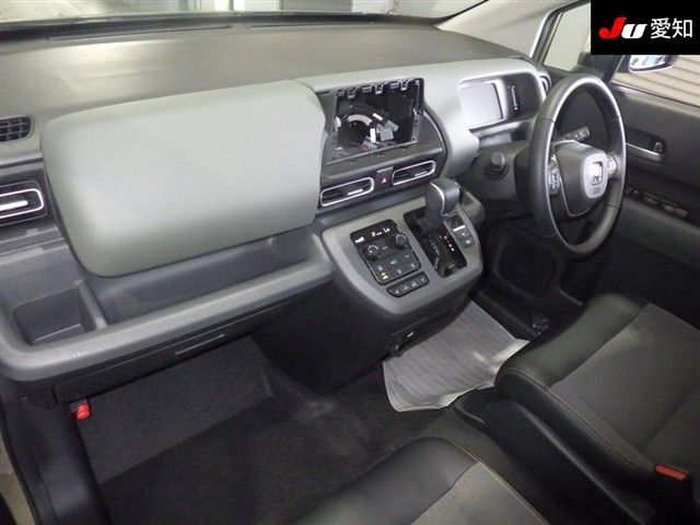 2026 Honda Freed e:HEV Crosstar auction photo 3