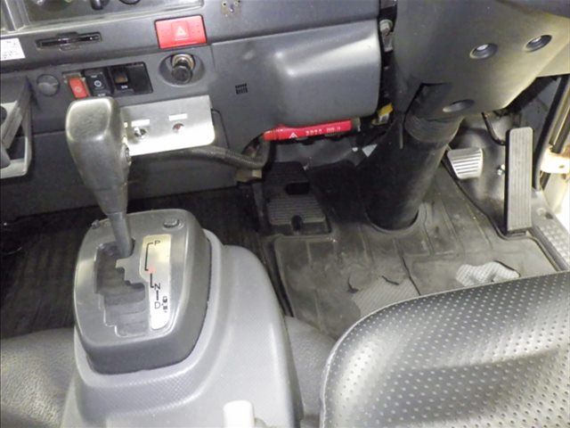 2018 Isuzu Elf 冷蔵・冷凍車 auction photo 8
