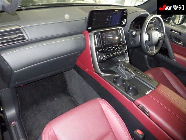 2023 Lexus LX LX600 Off-Road 4WD auction photo 3
