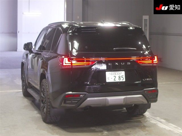 2023 Lexus LX LX600 Off-Road 4WD auction photo 2