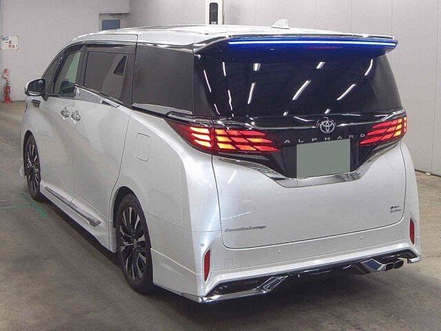 2023 Toyota Alphard エグゼクティラウンジ 4WD auction photo 2