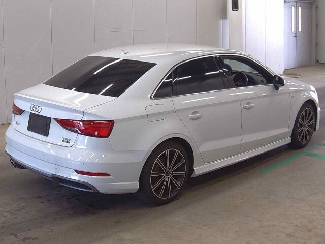 2017 Audi A3 Sedan 2.0TFSIクワスホSラ 4WD auction photo 5