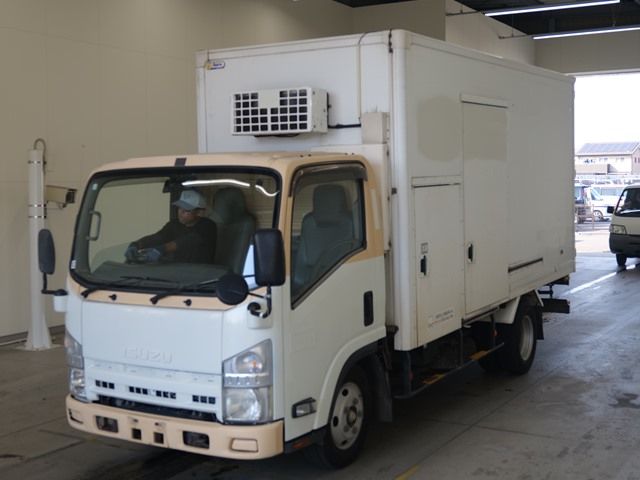 2010 Isuzu Elf バン Japan auction vehicle