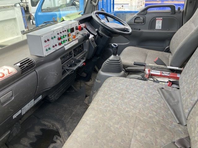 2005 Isuzu Elf シャーシ auction photo 5