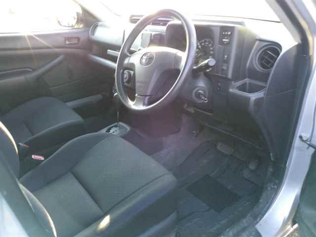 2021 Toyota Probox 4WD DXコンフォート auction photo 3