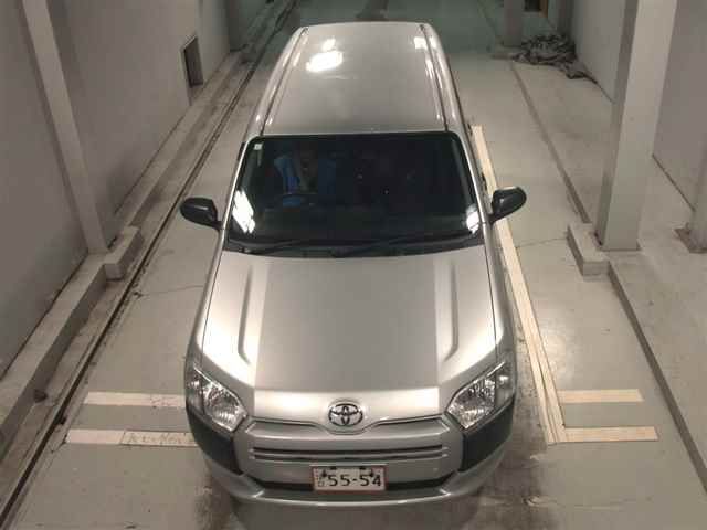 2021 Toyota Probox 4WD DXコンフォート auction photo 6