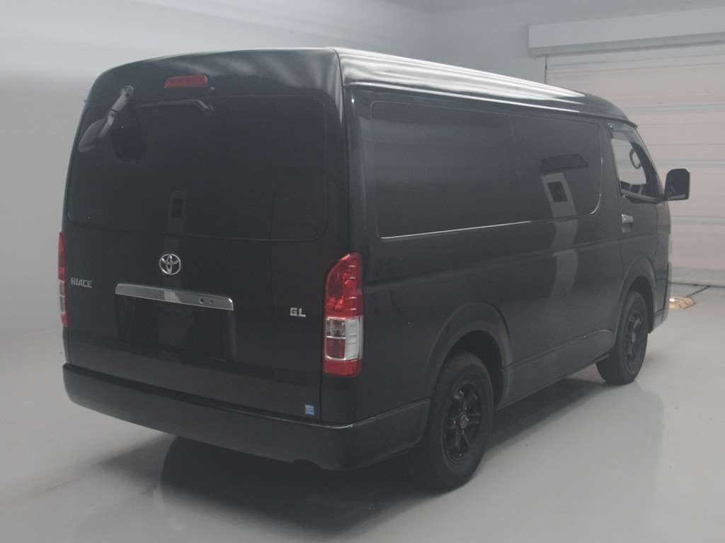 2021 Toyota Hiace GL 4WD auction photo 2