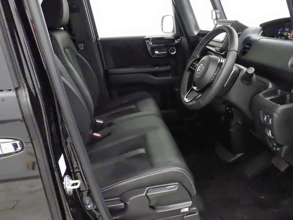 2023 Honda N-BOX Custom L Turbo auction photo 6