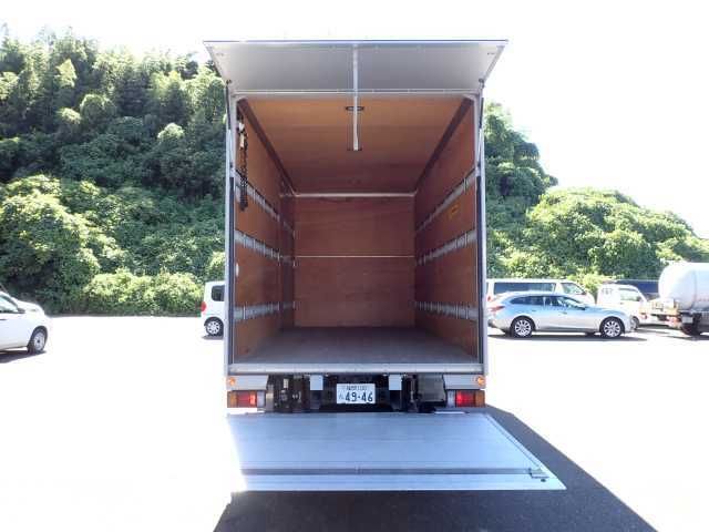 2023 Isuzu Elf 2.0t Aluminum Van with Power Gate auction photo 3