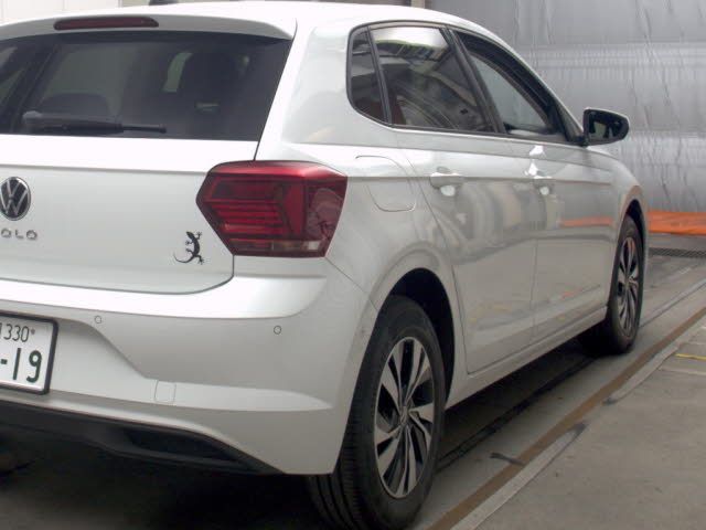 2022 Volkswagen ポロ TSIコンフォートライン auction photo 5
