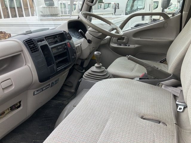 1999 Toyota Dyna Aluminum van auction photo 5
