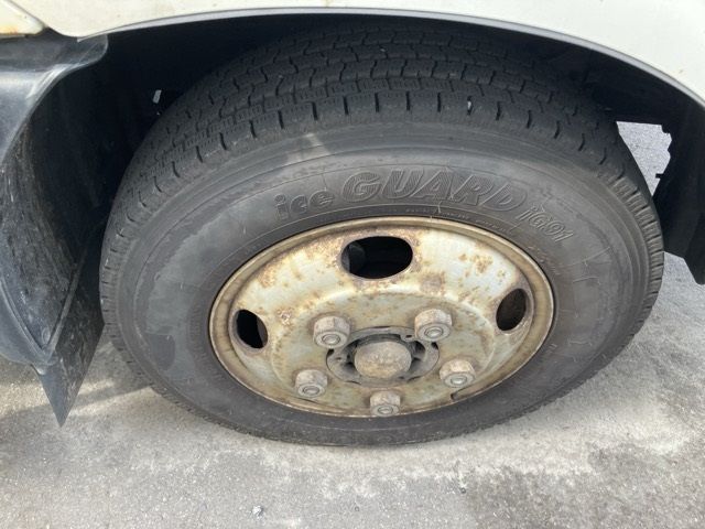 1999 Toyota Dyna Aluminum van auction photo 9