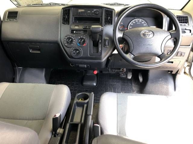 2016 Toyota LiteAce Van GL auction photo 4