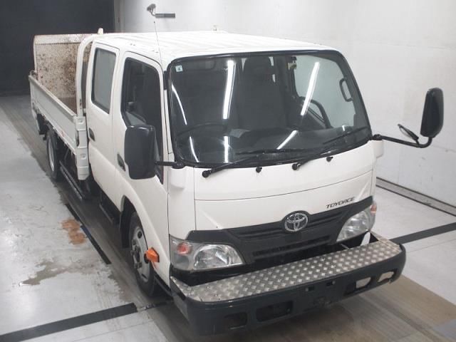 2015 Toyota Toyoace Wキャブロングパワーゲート Japan auction vehicle