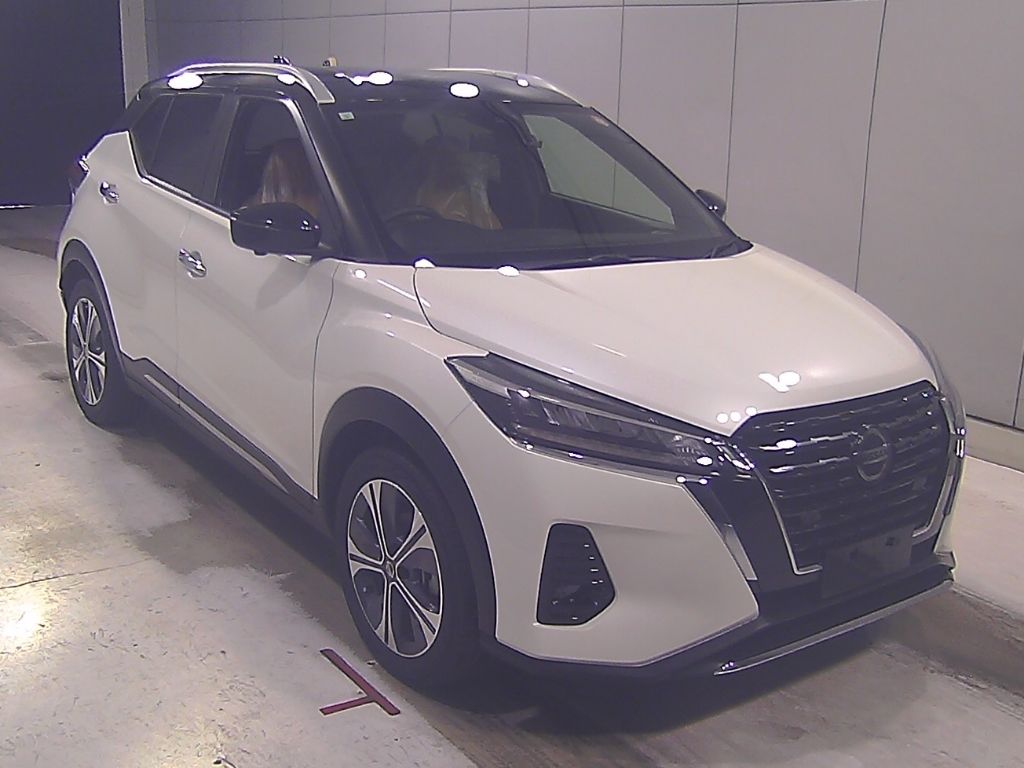 2021 Nissan Kicks X Two-Tone Interior Edition Japan auction vehicle