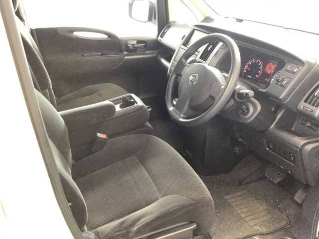2010 Nissan Serena 20S Vセレクション auction photo 5